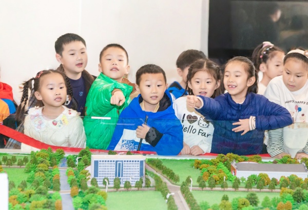 aebf910ee6bf49f7a8cd3c30a7eeb879.jpg aebf910ee6bf49f7a8cd3c30a7eeb879.jpg